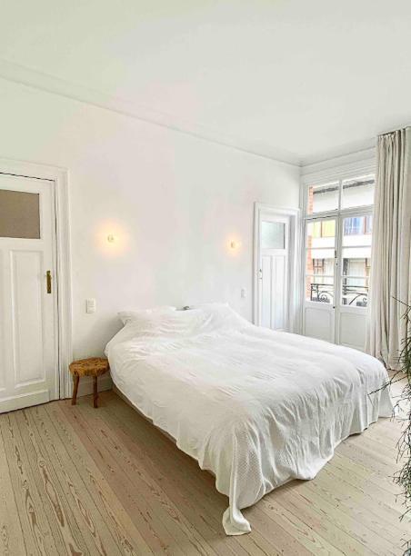Beautiful Diiscount Via What App 0 0 3 3 !!!- Check The Number From The Photo Bruxelles